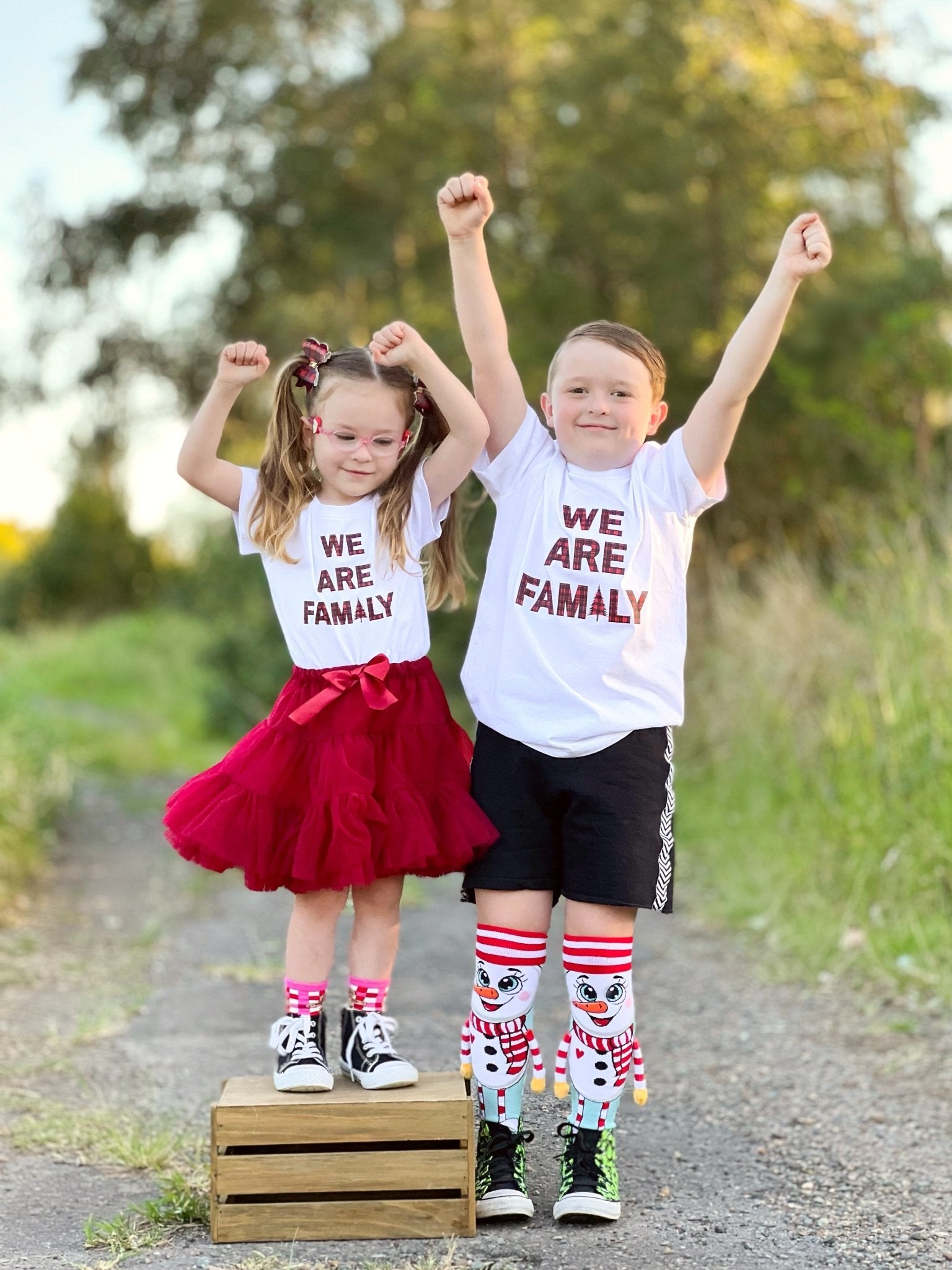 WE ARE FAMILY KIDS T-SHIRT - Toots Kids